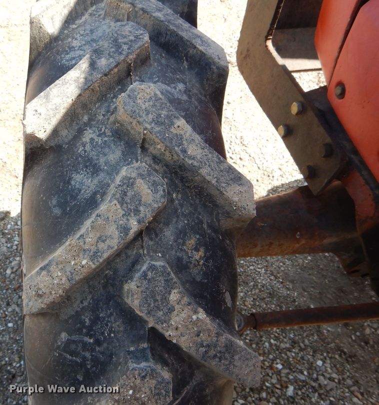 image for item DH6392 Allis Chalmers 5050 MFWD tractor