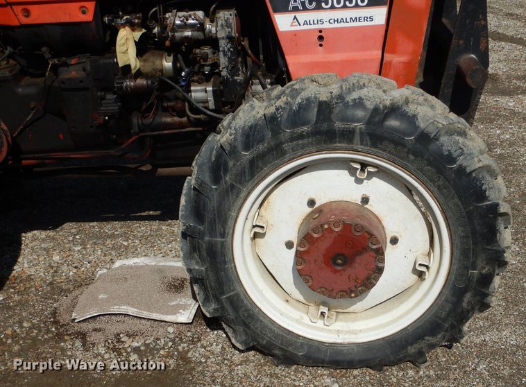 image for item DH6392 Allis Chalmers 5050 MFWD tractor