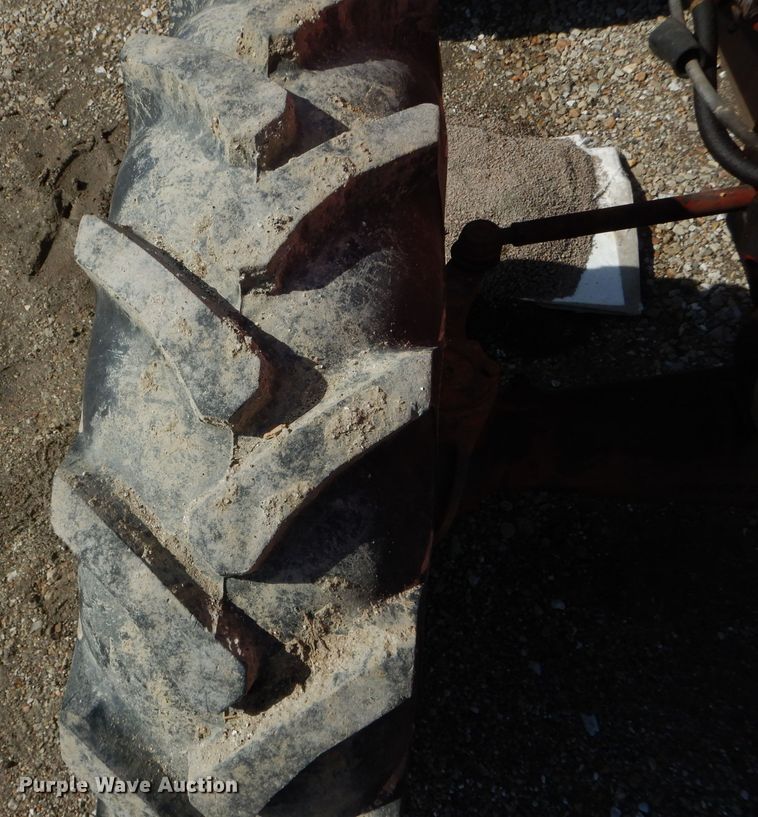 image for item DH6392 Allis Chalmers 5050 MFWD tractor