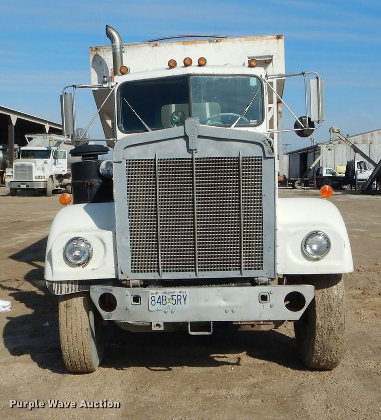 image for item DH6406 1978 Kenworth W900A fertilizer delivery truck