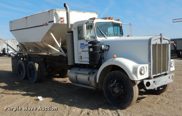 image for item DH6406 1978 Kenworth W900A fertilizer delivery truck