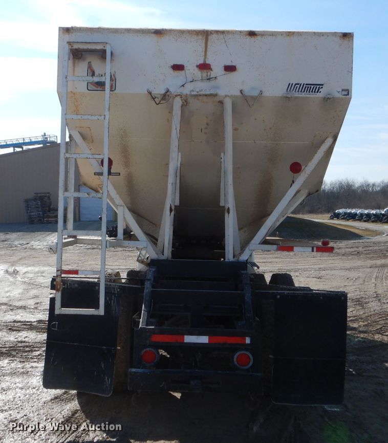 image for item DH6406 1978 Kenworth W900A fertilizer delivery truck