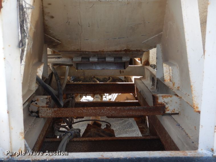 image for item DH6406 1978 Kenworth W900A fertilizer delivery truck