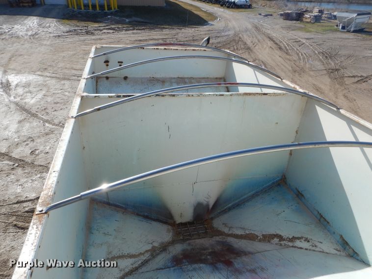 image for item DH6406 1978 Kenworth W900A fertilizer delivery truck