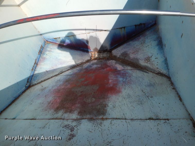 image for item DH6406 1978 Kenworth W900A fertilizer delivery truck