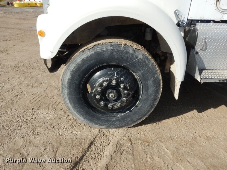 image for item DH6406 1978 Kenworth W900A fertilizer delivery truck