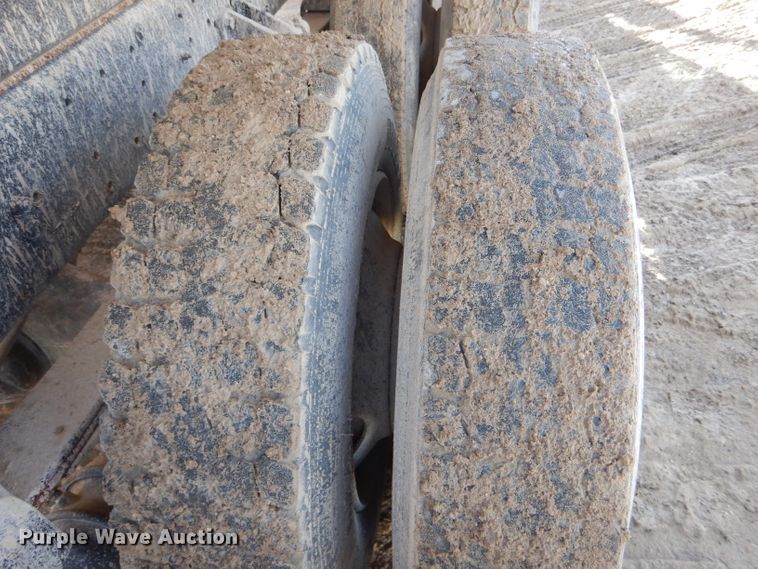 image for item DH6406 1978 Kenworth W900A fertilizer delivery truck