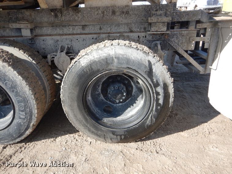 image for item DH6406 1978 Kenworth W900A fertilizer delivery truck