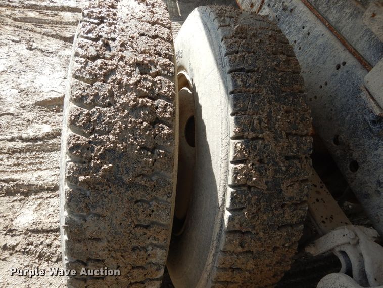 image for item DH6406 1978 Kenworth W900A fertilizer delivery truck