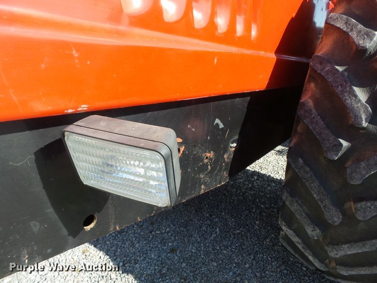 image for item DH7841 1982 International 6588 4WD tractor