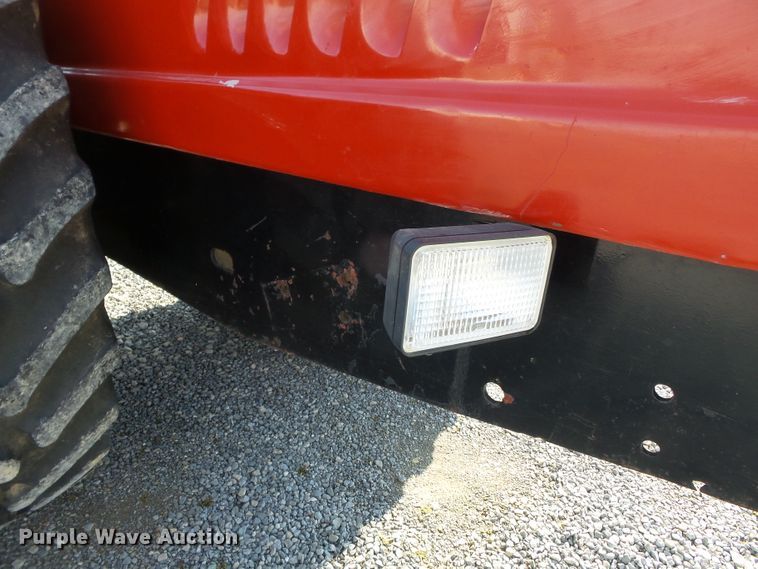 image for item DH7841 1982 International 6588 4WD tractor