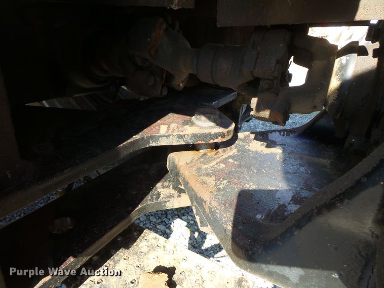 image for item DH7841 1982 International 6588 4WD tractor