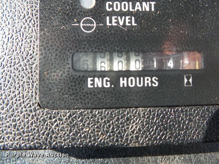 image for item DH7841 1982 International 6588 4WD tractor