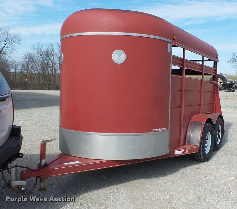 image for item DH7874 2001 Road Ranger livestock trailer