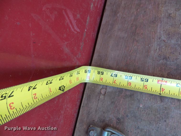 image for item DH7874 2001 Road Ranger livestock trailer