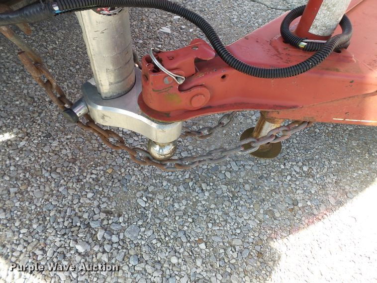 image for item DH7874 2001 Road Ranger livestock trailer