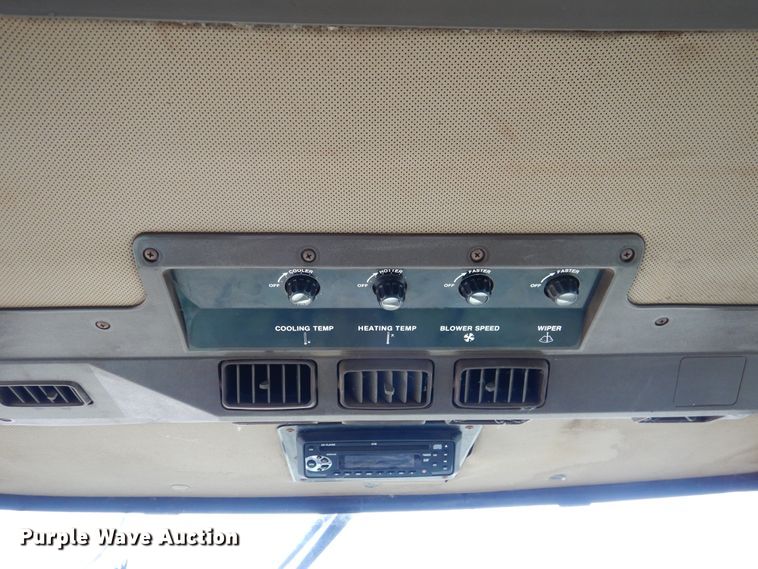 image for item DI0019 1994 John Deere 7445 cotton stripper