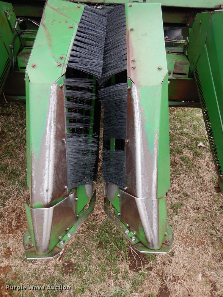 image for item DI0019 1994 John Deere 7445 cotton stripper