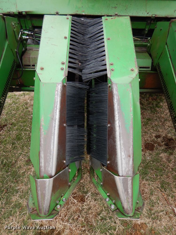 image for item DI0019 1994 John Deere 7445 cotton stripper