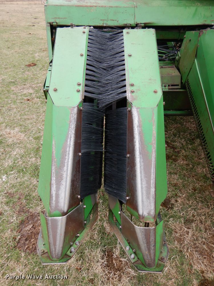 image for item DI0019 1994 John Deere 7445 cotton stripper