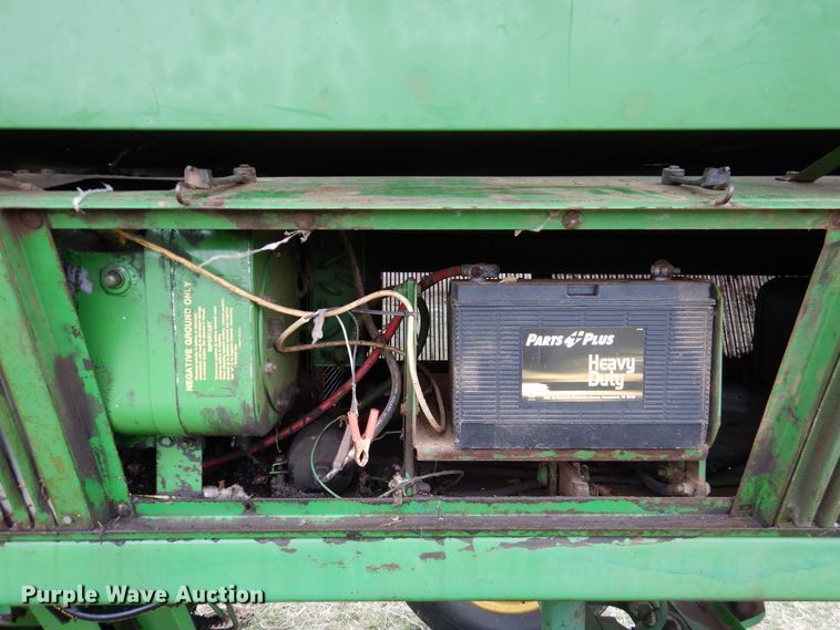 image for item DI0019 1994 John Deere 7445 cotton stripper