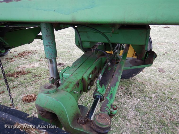 image for item DI0019 1994 John Deere 7445 cotton stripper