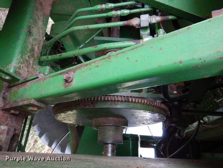 image for item DI0019 1994 John Deere 7445 cotton stripper