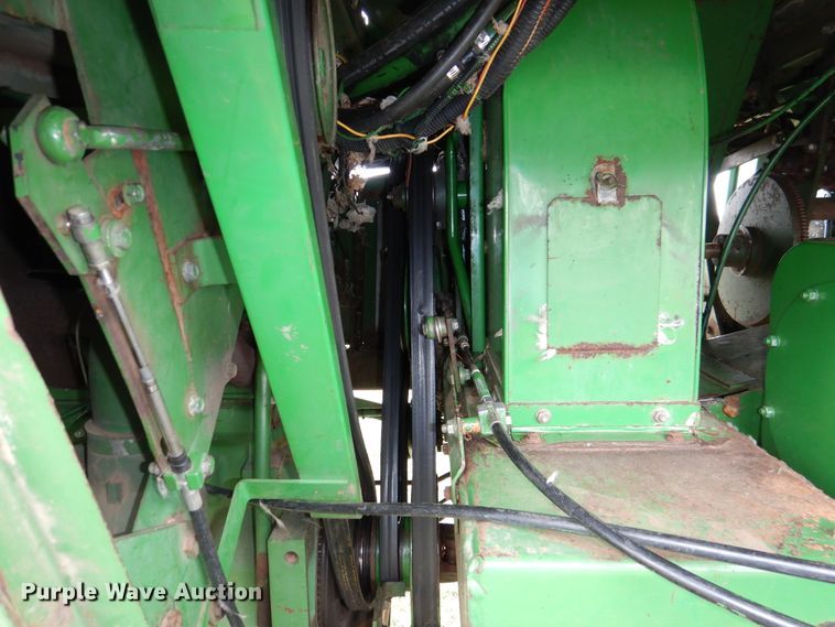 image for item DI0019 1994 John Deere 7445 cotton stripper