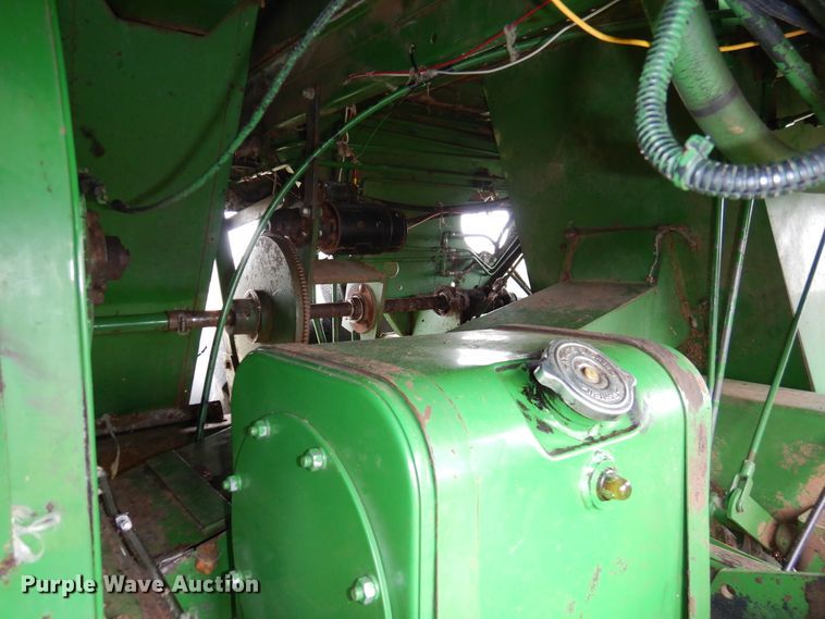 image for item DI0019 1994 John Deere 7445 cotton stripper