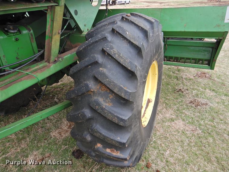 image for item DI0019 1994 John Deere 7445 cotton stripper