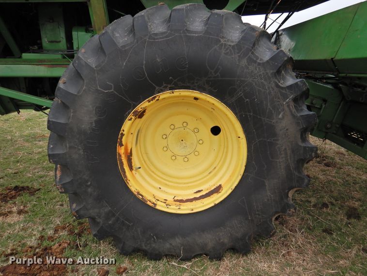 image for item DI0019 1994 John Deere 7445 cotton stripper