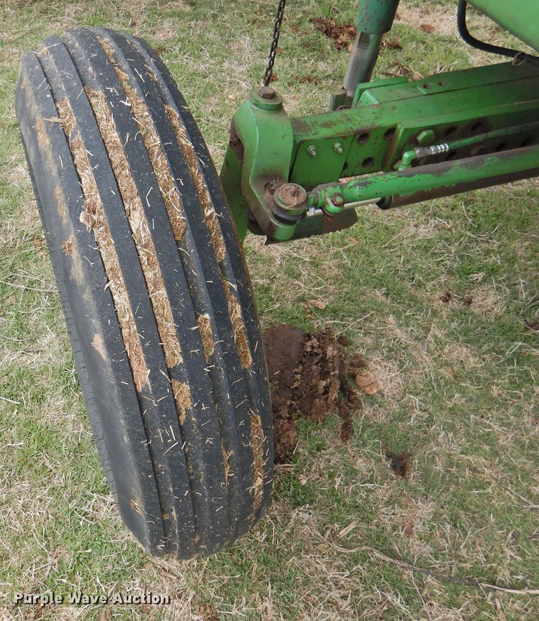 image for item DI0019 1994 John Deere 7445 cotton stripper