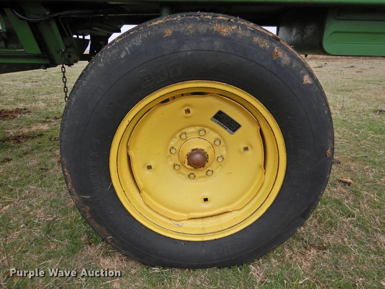 image for item DI0019 1994 John Deere 7445 cotton stripper