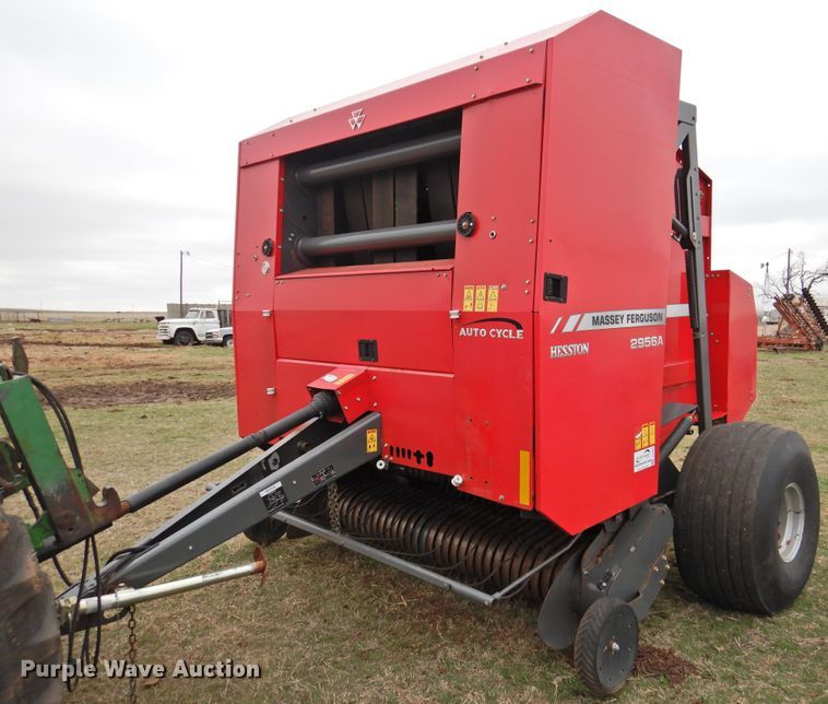 image for item DI0020 2014 Massey-Ferguson 2956A round baler