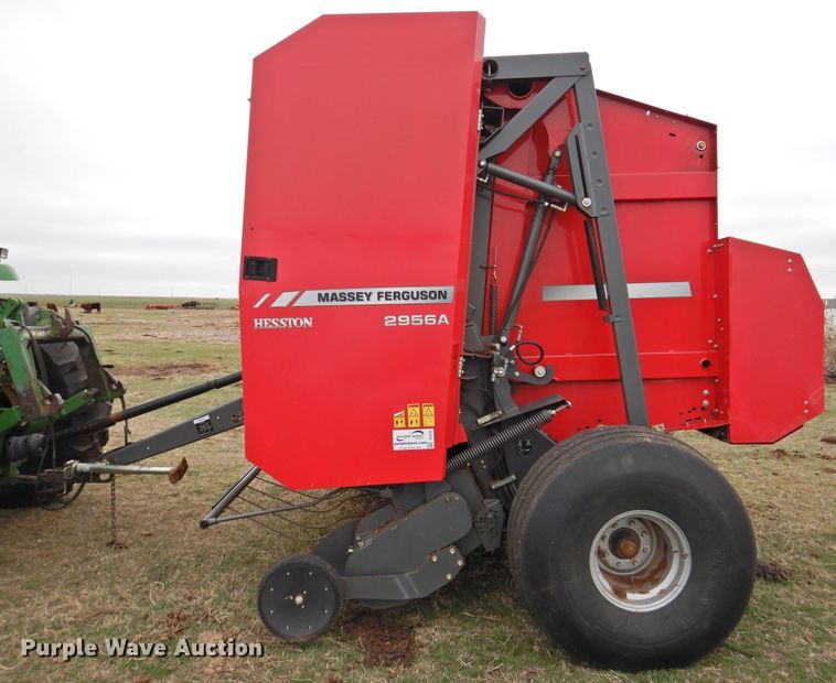 image for item DI0020 2014 Massey-Ferguson 2956A round baler