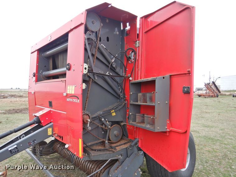 image for item DI0020 2014 Massey-Ferguson 2956A round baler