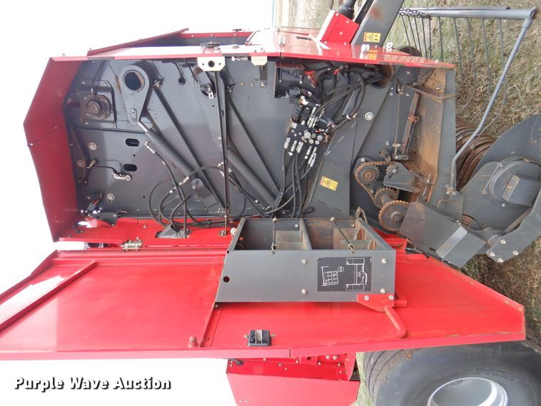 image for item DI0020 2014 Massey-Ferguson 2956A round baler