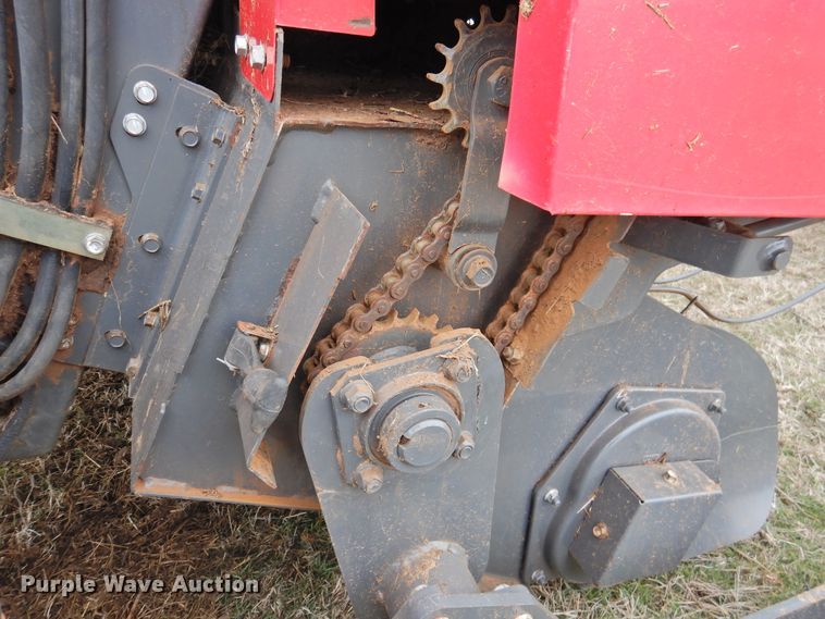 image for item DI0020 2014 Massey-Ferguson 2956A round baler