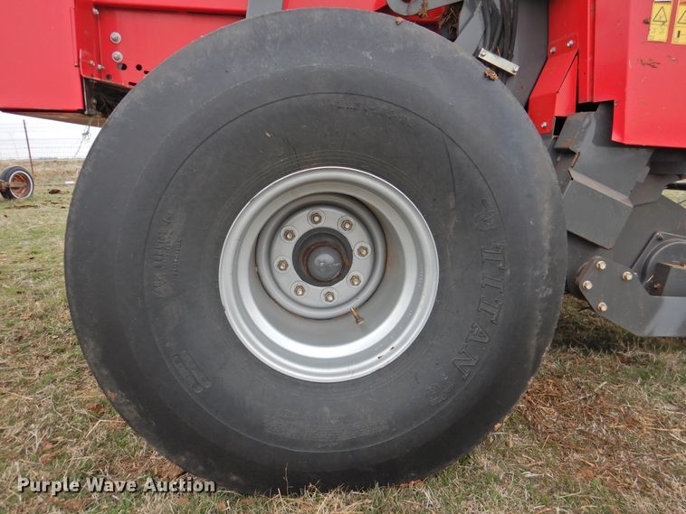 image for item DI0020 2014 Massey-Ferguson 2956A round baler