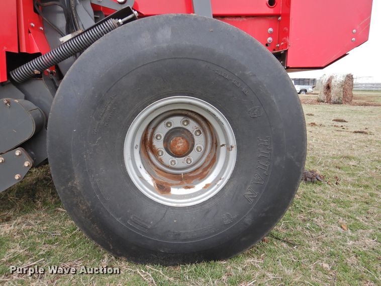 image for item DI0020 2014 Massey-Ferguson 2956A round baler