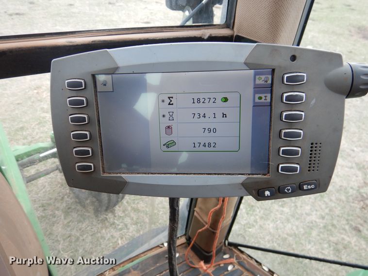 image for item DI0020 2014 Massey-Ferguson 2956A round baler