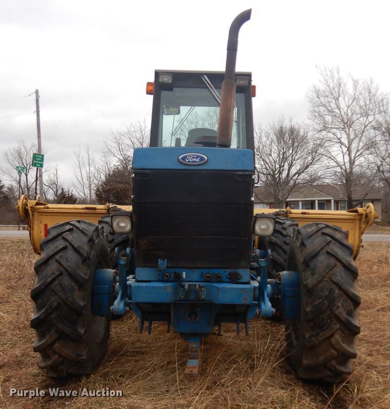 image for item ER9859 Ford Versatile 9030 bi-directional 4WD tractor