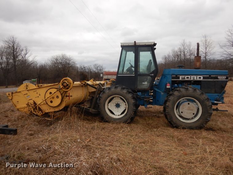 image for item ER9859 Ford Versatile 9030 bi-directional 4WD tractor