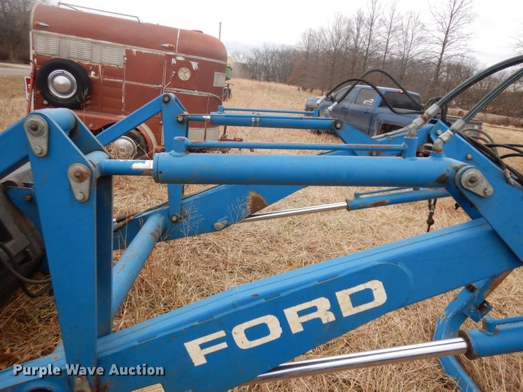 image for item ER9860 Ford 2360 loader
