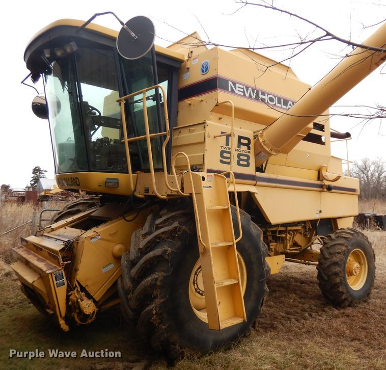 image for item ER9863 1996 New Holland TR98 RWA combine