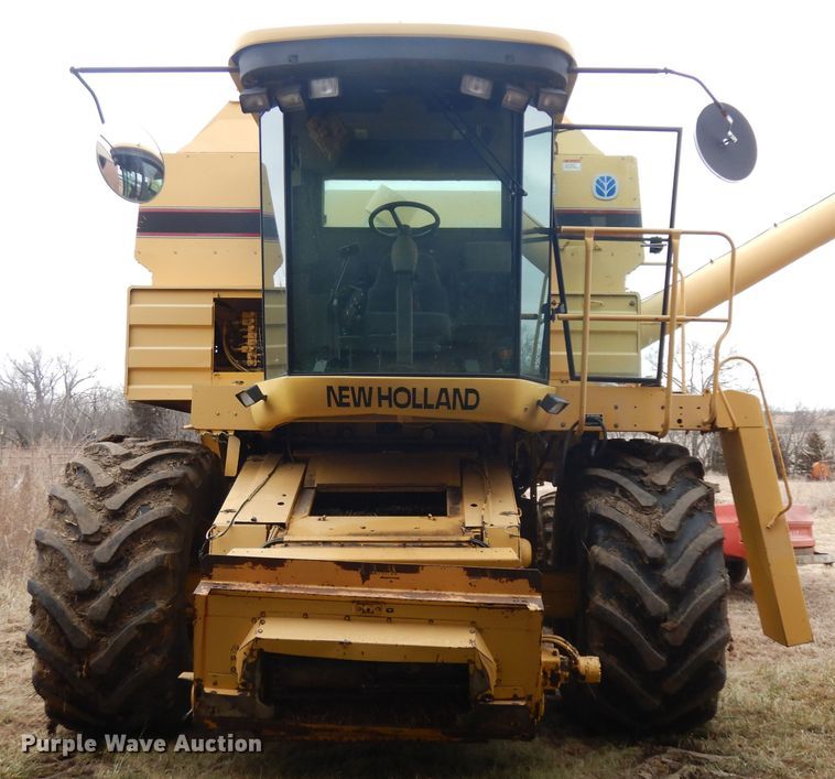 image for item ER9863 1996 New Holland TR98 RWA combine