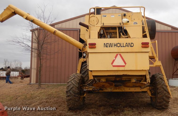 image for item ER9863 1996 New Holland TR98 RWA combine