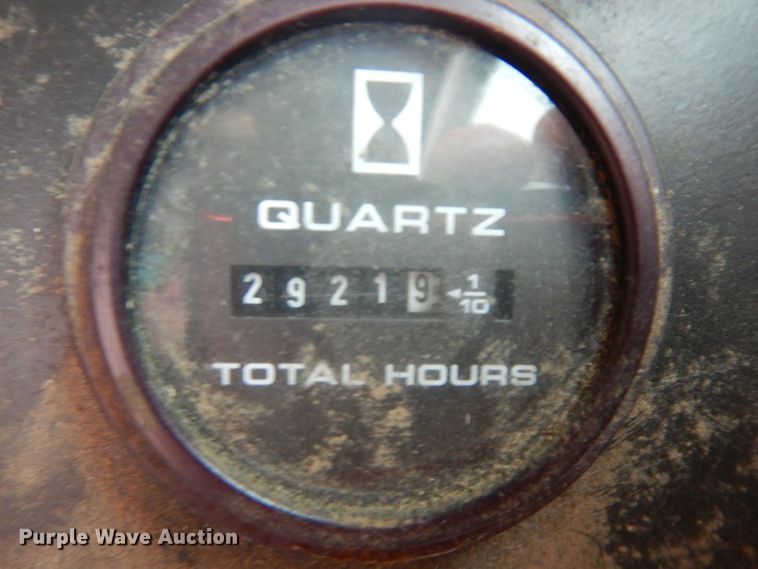 image for item ER9863 1996 New Holland TR98 RWA combine