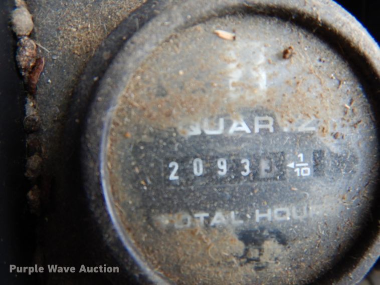 image for item ER9863 1996 New Holland TR98 RWA combine