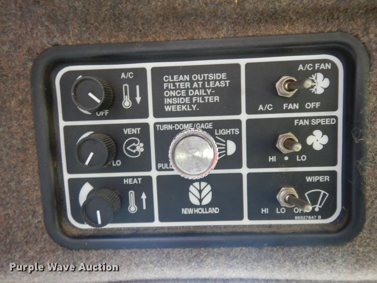 image for item ER9863 1996 New Holland TR98 RWA combine